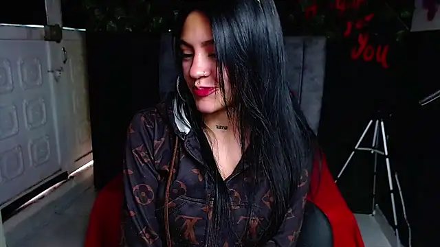 Violettasquirt online show from 05-11-26, 02:45