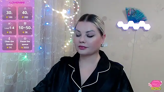 Snapshot of JewellKiss7 chatting on 03-25-26, 06:47 JewellKiss7 online show from 03-25-26, 06:47
