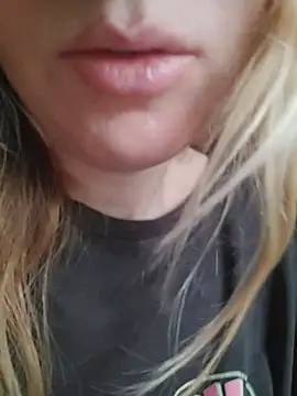 Linda 999 online show from 12-27-24, 11:06