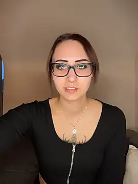 Snapshot of TheRealNyxa chatting on 04-11-26, 06:12 TheRealNyxa online show from 04-11-26, 06:12