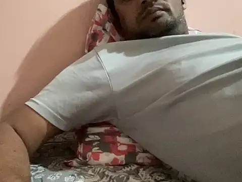 NiceBoy9099 online show from 11-06-25, 05:47