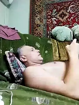 Pineapple04 online show from 01-06-25, 07:24