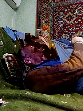 Pineapple04 online show from 10-05-25, 06:28