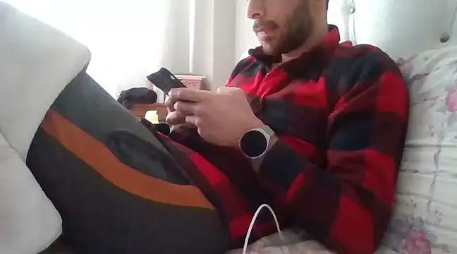 Snapshot of Crazyturko07 chatting on 02-18-25, 12:06 Crazyturko07 online show from 02-18-25, 12:06