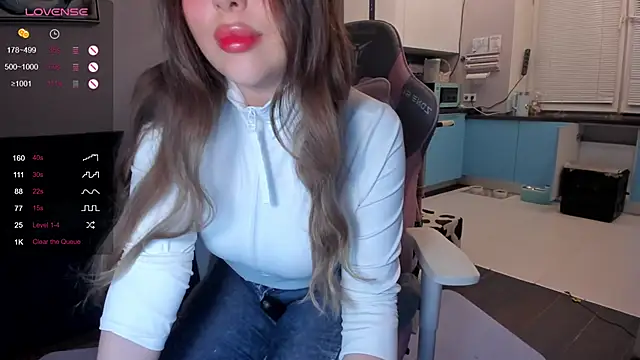 wwildfox online show from 03-06-25, 05:54