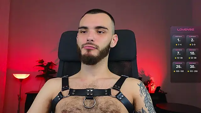 Snapshot of xteddy_bear chatting on 01-17-25, 08:33 xteddy bear online show from 01-17-25, 08:33