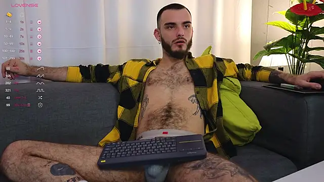 Snapshot of xteddy_bear chatting on 02-03-25, 08:57 xteddy bear online show from 02-03-25, 08:57