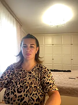 Snapshot of Dina0908 chatting on 10-27-25, 11:03 Dina0908 online show from 10-27-25, 11:03