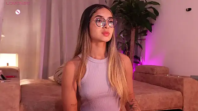 Snapshot of sammy_laszlow chatting on 09-10-25, 01:38 sammy laszlow online show from 09-10-25, 01:38