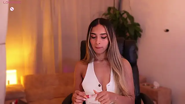 Snapshot of sammy_laszlow chatting on 10-11-25, 01:38 sammy laszlow online show from 10-11-25, 01:38