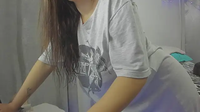 HARLEYNAPIER online show from 11-23-25, 01:16