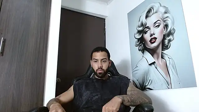 Hendry  online show from 10-28-25, 03:21