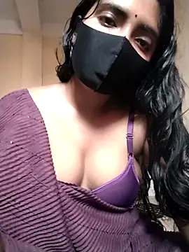 Snapshot of Lina-Rose chatting on 10-09-25, 01:47 Lina-Rose online show from 10-09-25, 01:47