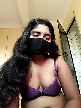 Snapshot of Lina-Rose chatting on 10-22-25, 01:28 Lina-Rose online show from 10-22-25, 01:28