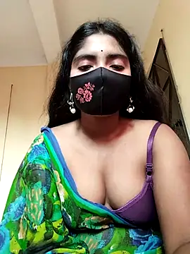 Snapshot of Lina-Rose chatting on 11-07-25, 02:44 Lina-Rose online show from 11-07-25, 02:44