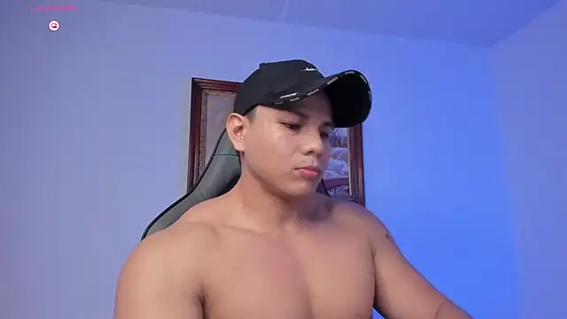 Snapshot of RoyConstance chatting on 03-03-26, 03:12 RoyConstance online show from 03-03-26, 03:12