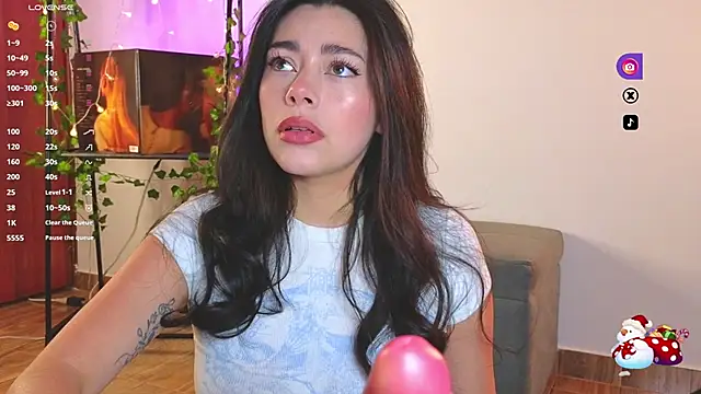 Snapshot of Soffimoon_ chatting on 01-21-25, 01:50 Soffimoon online show from 01-21-25, 01:50