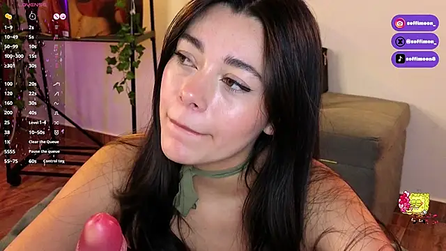 Snapshot of Soffimoon_ chatting on 02-11-25, 08:26 Soffimoon online show from 02-11-25, 08:26