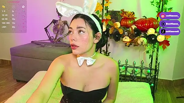 Snapshot of Soffimoon_ chatting on 10-15-25, 04:23 Soffimoon online show from 10-15-25, 04:23