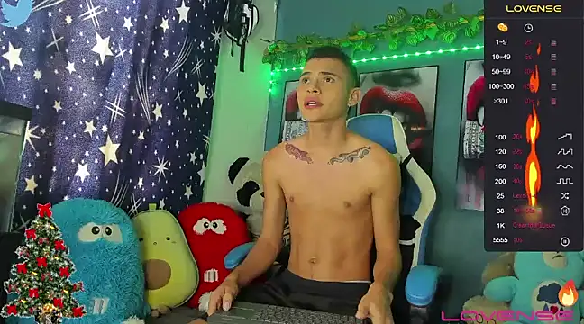 Snapshot of soyander03_ chatting on 12-28-24, 12:45 soyander03 online show from 12-28-24, 12:45