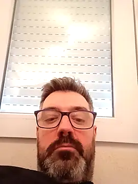 Snapshot of pana1978loco chatting on 11-15-25, 08:33 pana1978loco online show from 11-15-25, 08:33