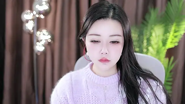 Qiaoqiao  online show from 01-13-25, 04:18