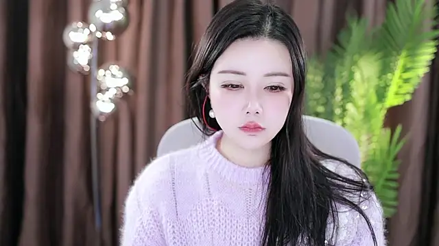 Qiaoqiao  online show from 01-16-25, 07:17