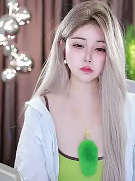 Qiaoqiao  online show from 02-20-25, 10:16