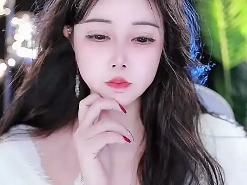 Qiaoqiao  online show from 03-16-25, 09:37