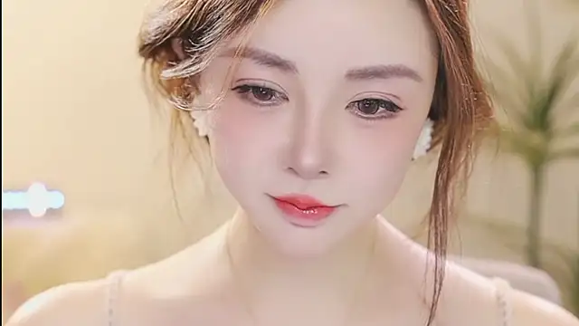 Qiaoqiao  online show from 03-25-26, 04:07