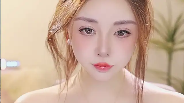 Qiaoqiao  online show from 03-25-26, 04:13