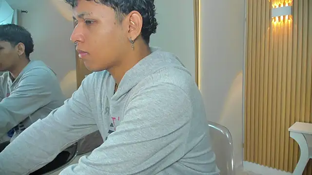 Snapshot of axel_ps chatting on 09-28-25, 03:45 axel ps online show from 09-28-25, 03:45