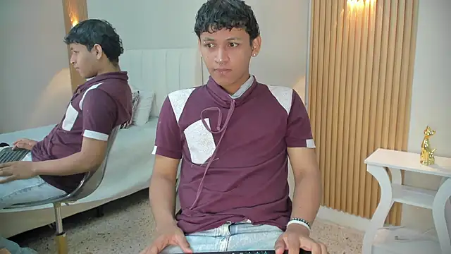 Snapshot of axel_ps chatting on 10-12-25, 03:38 axel ps online show from 10-12-25, 03:38