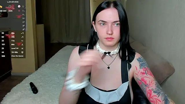 Witch Lady online show from 06-17-26, 06:05