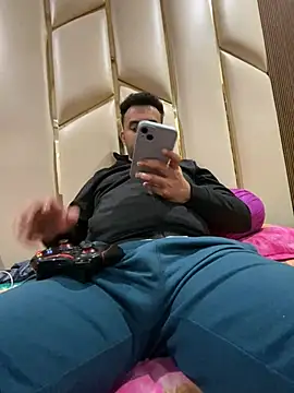 Snapshot of BengaliBabu_Rohan chatting on 01-04-25, 07:02 BengaliBabu Rohan online show from 01-04-25, 07:02