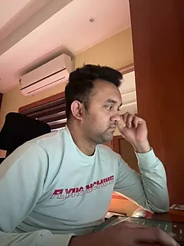 Snapshot of BengaliBabu_Rohan chatting on 01-29-25, 10:16 BengaliBabu Rohan online show from 01-29-25, 10:16