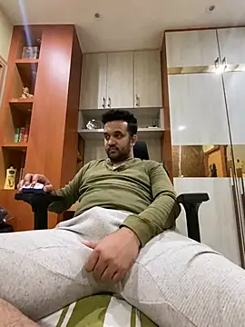 Snapshot of BengaliBabu_Rohan chatting on 02-13-25, 03:14 BengaliBabu Rohan online show from 02-13-25, 03:14