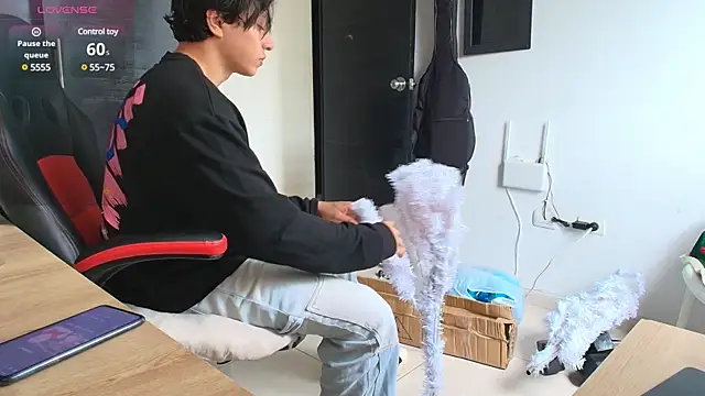 Snapshot of Haruto2001 chatting on 12-06-24, 06:17 Haruto2001 online show from 12-06-24, 06:17