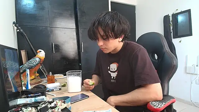 Snapshot of Haruto2001 chatting on 03-20-25, 09:24 Haruto2001 online show from 03-20-25, 09:24