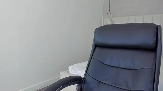 Snapshot of kosmic_Angel chatting on 01-20-25, 04:45 kosmic Angel online show from 01-20-25, 04:45