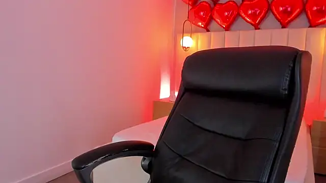 Snapshot of kosmic_Angel chatting on 02-15-25, 06:55 kosmic Angel online show from 02-15-25, 06:55