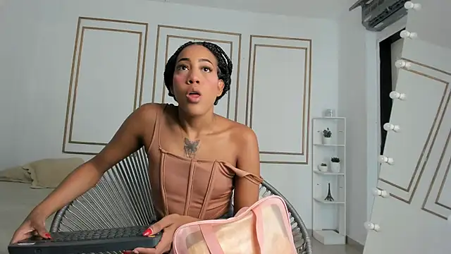 Snapshot of flavia_cruz chatting on 09-21-25, 07:37 flavia cruz online show from 09-21-25, 07:37