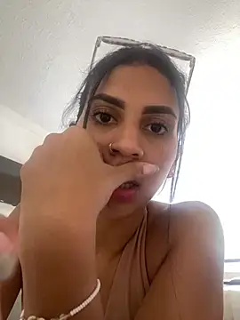 Snapshot of sharonmiller_2_ chatting on 01-04-25, 07:34 sharonmiller 2 online show from 01-04-25, 07:34