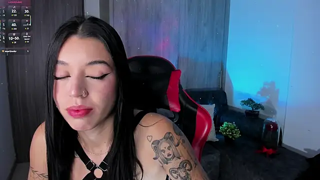 Snapshot of zoee_jackson chatting on 02-22-26, 10:25 zoee jackson online show from 02-22-26, 10:25