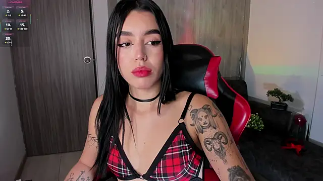 Snapshot of zoee_jackson chatting on 03-11-26, 03:23 zoee jackson online show from 03-11-26, 03:23