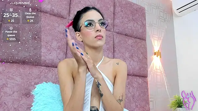 LilitRobins online show from 01-17-25, 01:15