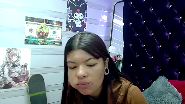 Snapshot of lorecherry chatting on 09-14-25, 02:38 lorecherry online show from 09-14-25, 02:38