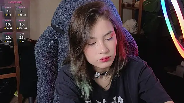 alicekiit online show from 10-21-25, 12:33