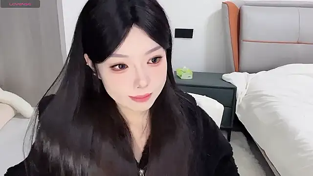 Q-ing online show from 12-03-24, 01:08