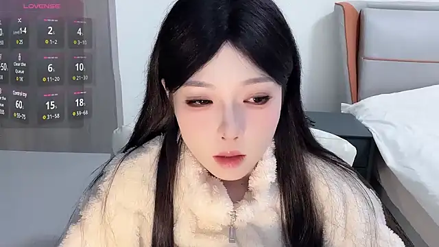 Q-ing online show from 01-10-25, 12:26